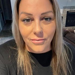 Meet your Posher, Jenni